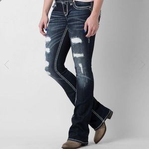 ISO!!!! NOT SELLING(: